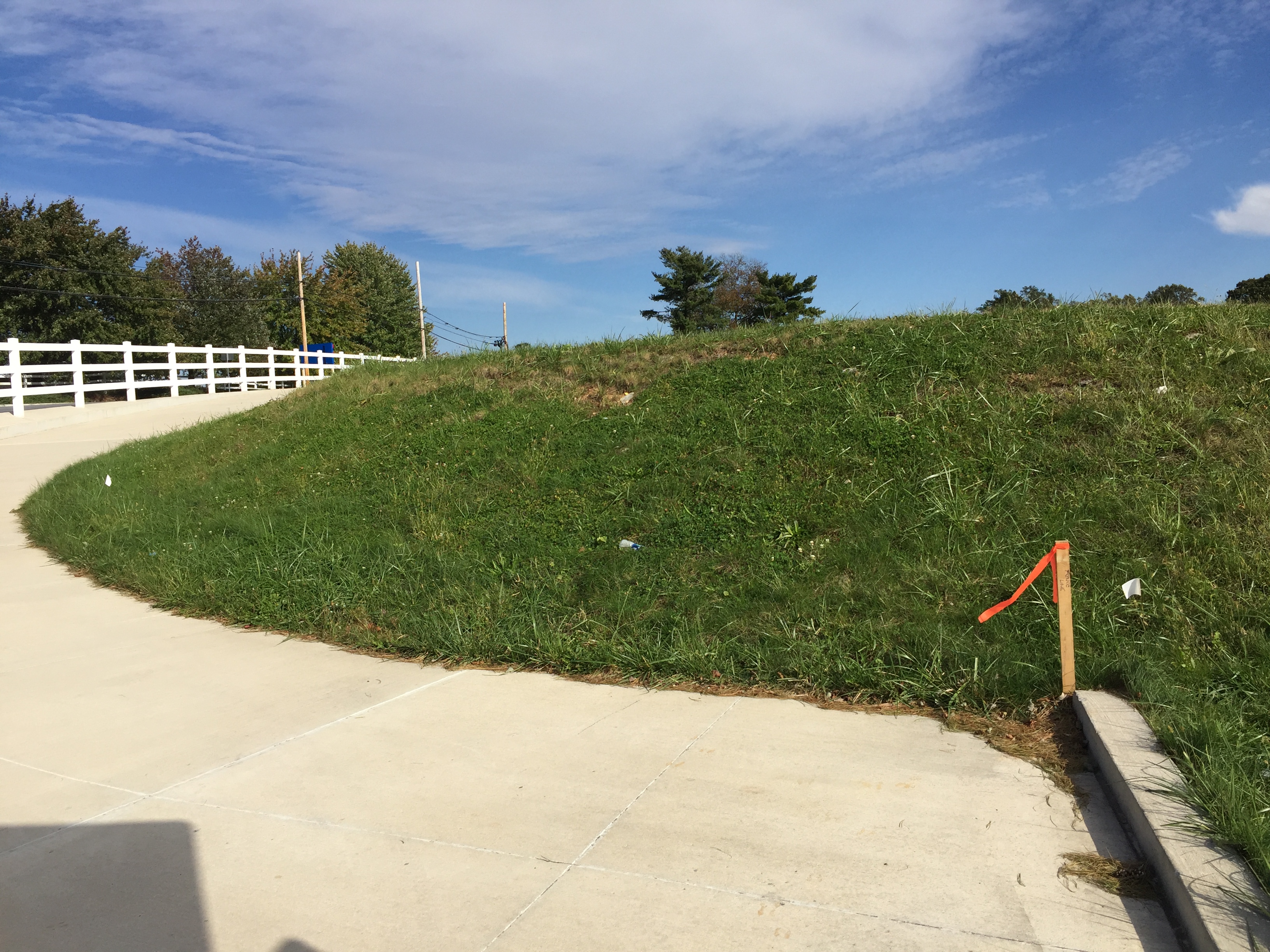 2018-10-22 Fence Marker 006